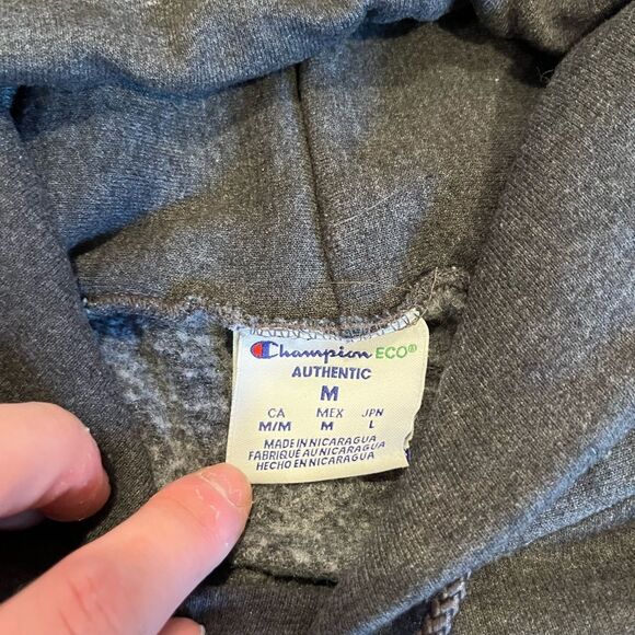 Sacred heart university hoodie‎ - Picture 4 of 6